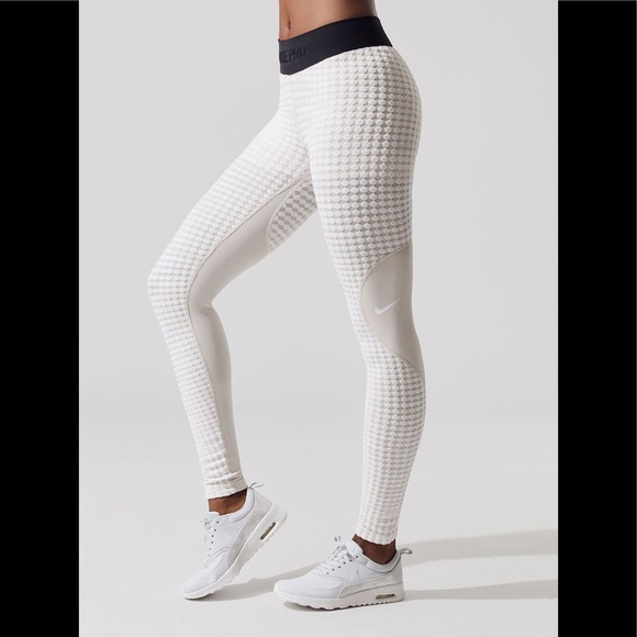 tan nike leggings